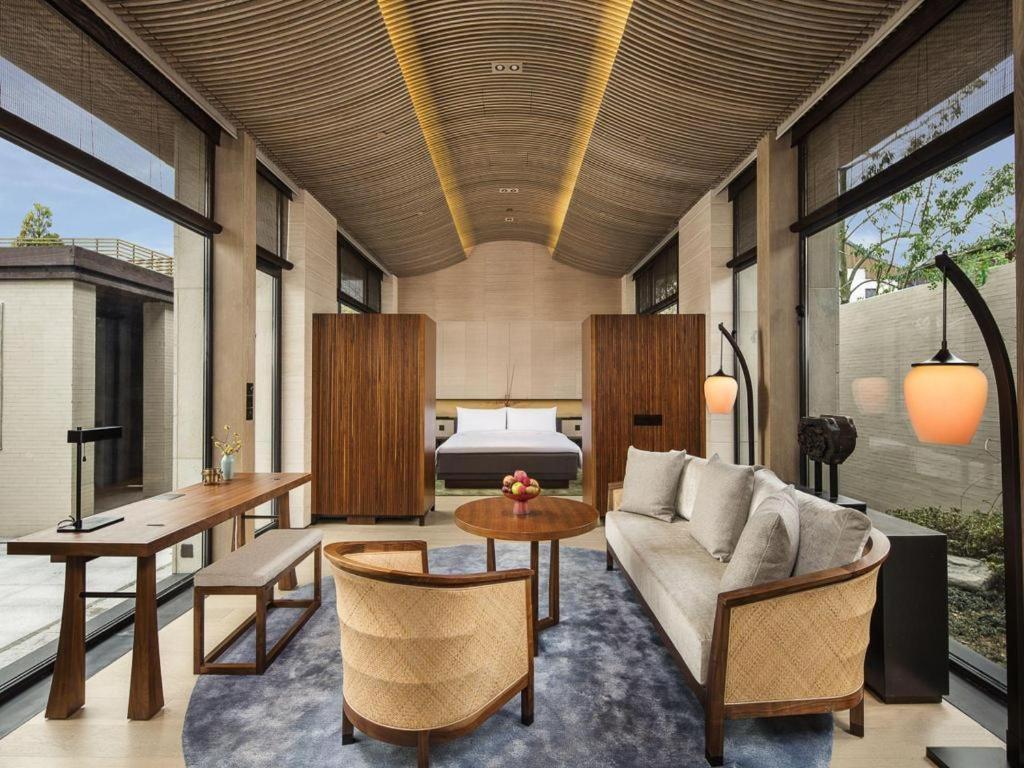 Готель Ahn Luh Zhu Jia Jiao Шанхай Екстер'єр фото